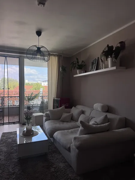 TAUSCHWOHNUNG!!!: Moderne 3-Zimmer-Neubauwohnung mit Balkon — photo 1